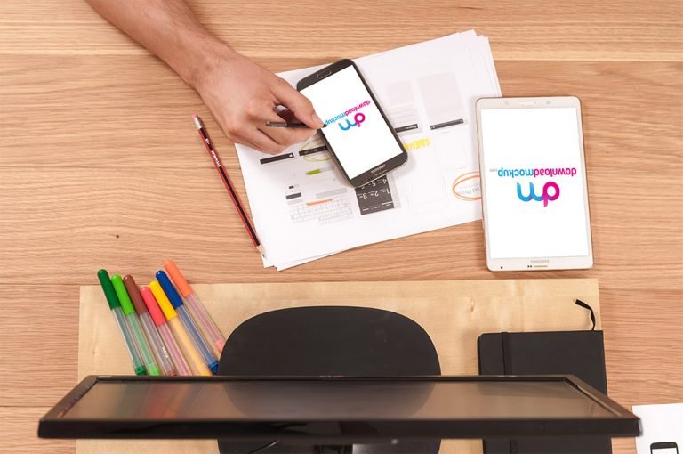 Mobile phone and Tablet Mockup Free PSD Download Mockup